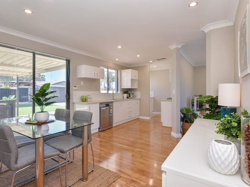 7 Cowling Way, Parmelia WA 6167