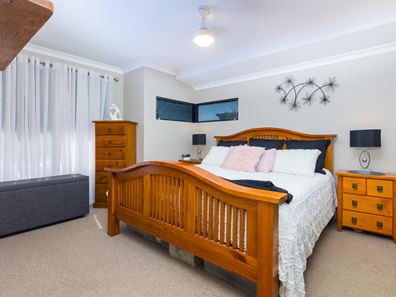 16 Glenfin Road, Seville Grove WA 6112