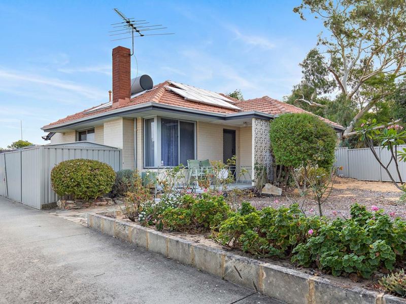 13 Thorsager Street, Coolbellup WA 6163