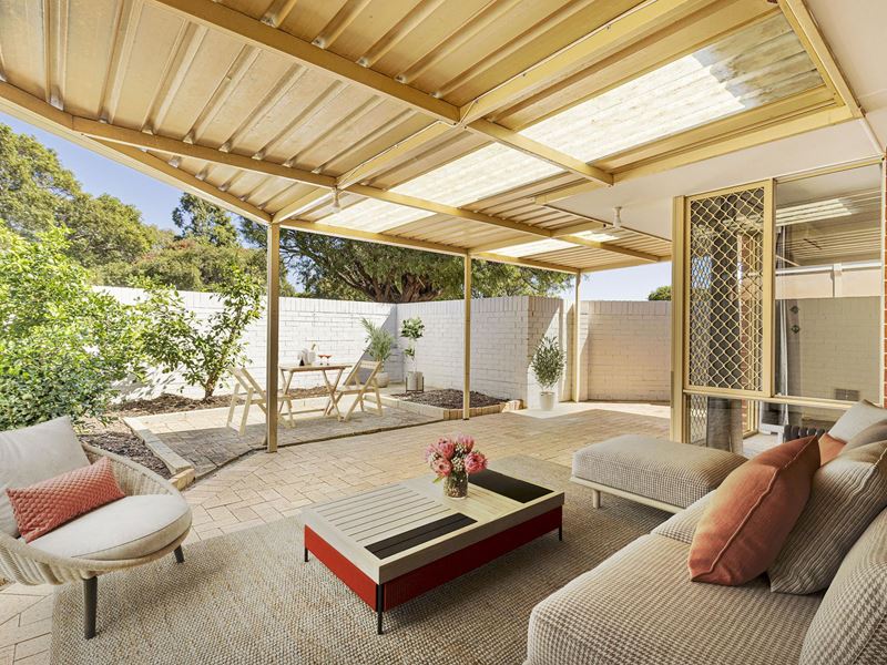 2/11 Yarruk Street, Yokine WA 6060