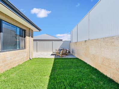 41 Bluewater Drive, Eglinton WA 6034
