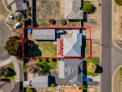 30 Whatman Way, Withers WA 6230