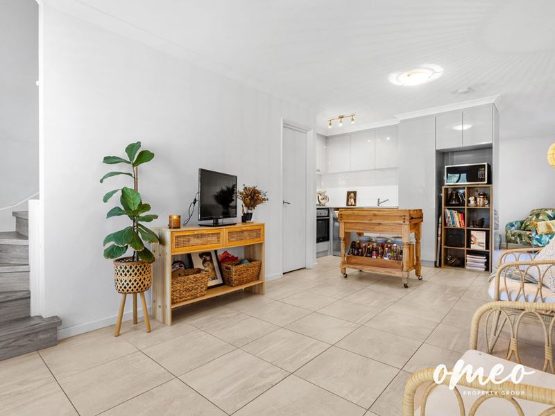2/24 Southwell Crescent, Hamilton Hill WA 6163
