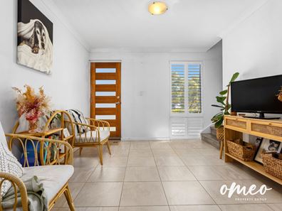 2/24 Southwell Crescent, Hamilton Hill WA 6163