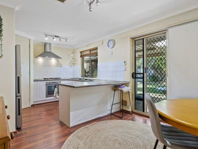 13 Madison Place, Cooloongup WA 6168