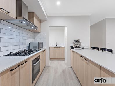 16 Montclair Crescent, Success WA 6164