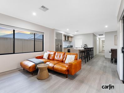 16 Montclair Crescent, Success WA 6164
