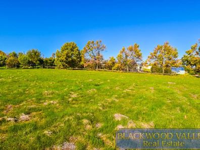 10 Gleneagles Drive, Bridgetown WA 6255