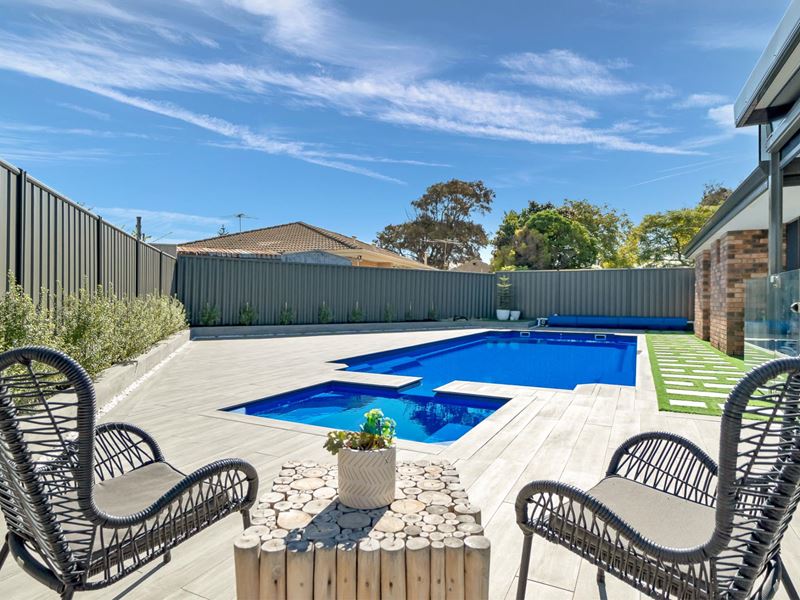 14 Clinker Road, Ocean Reef WA 6027