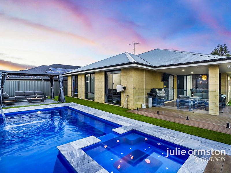 12 Jingshan Way, Landsdale WA 6065