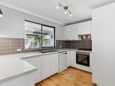 15 Ullswater Place, Balga WA 6061