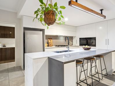 35 Pindipindi Loop, Byford WA 6122