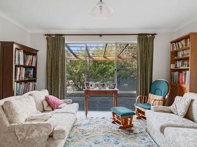 9 Gilbert Road, Duncraig WA 6023