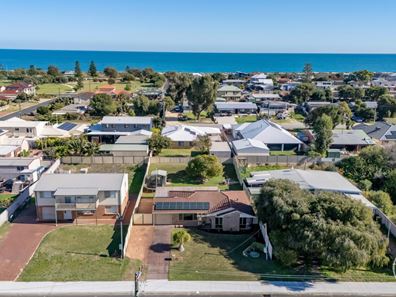 4 Caspar Road, Madora Bay WA 6210