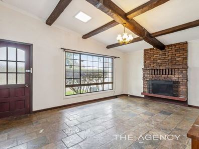 8 Priory Road, Maida Vale WA 6057