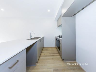 4 Eagle Lane, Eglinton WA 6034