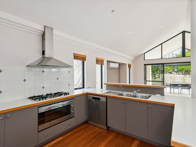 73 Curtin Avenue, Cottesloe WA 6011