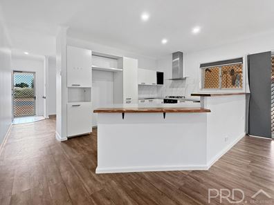 6 Parker Close, Baynton WA 6714