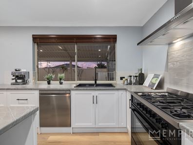 3 Mudgee Court, South Lake WA 6164