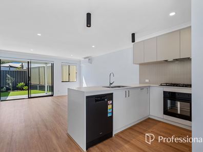 32D Finchley Crescent, Balga WA 6061