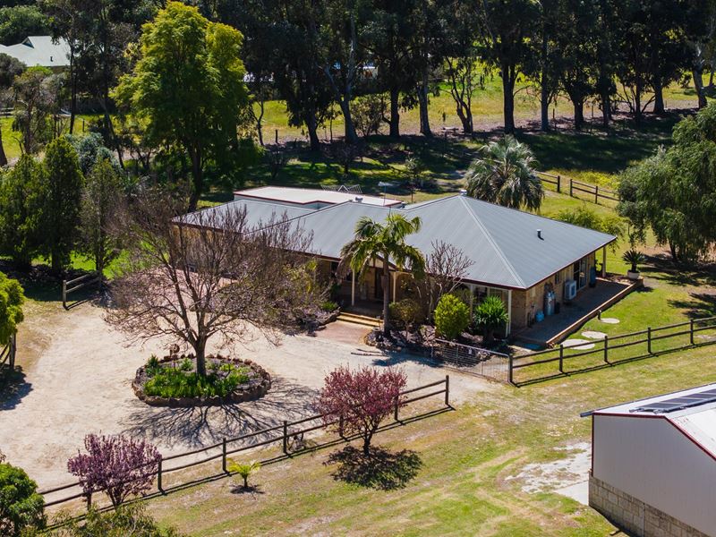 161 Salmon Bark Road, Serpentine