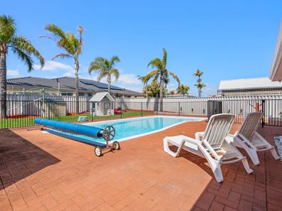 1 Montmartre Green, Port Kennedy WA 6172