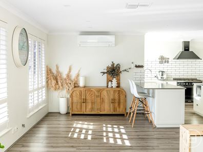 8 Petrel Close, Halls Head WA 6210