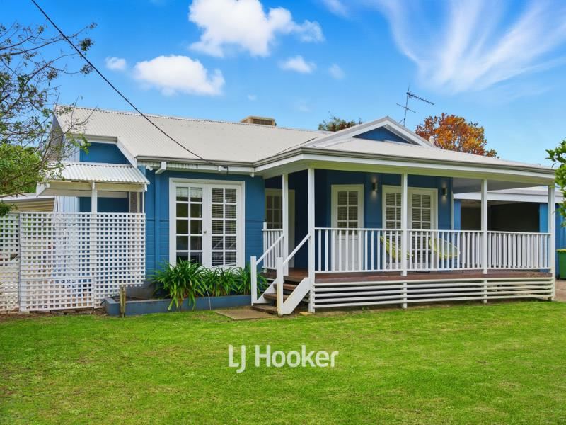 29 Fairbairn Road, Busselton