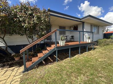 8 Sawle Street, Wagin WA 6315