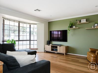 2 Talwood Place, Halls Head WA 6210
