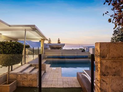 12 Kathleen Street, Trigg WA 6029