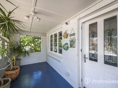 120 Lansdowne Road, Kensington WA 6151