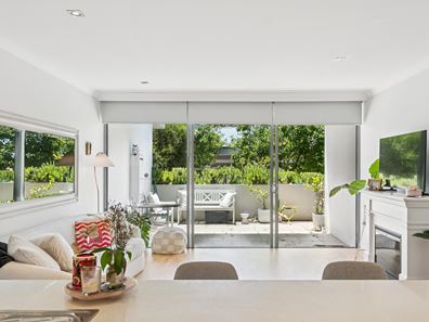 7/7 College Corner, O'Connor WA 6163