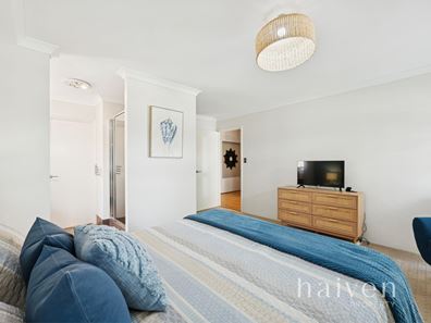 4 Govan Road, Canning Vale WA 6155