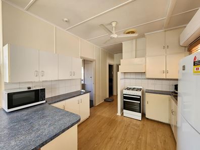 13 Skipworth Street, Carnarvon WA 6701