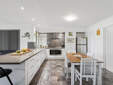 4 Cheney Court, Swan View WA 6056