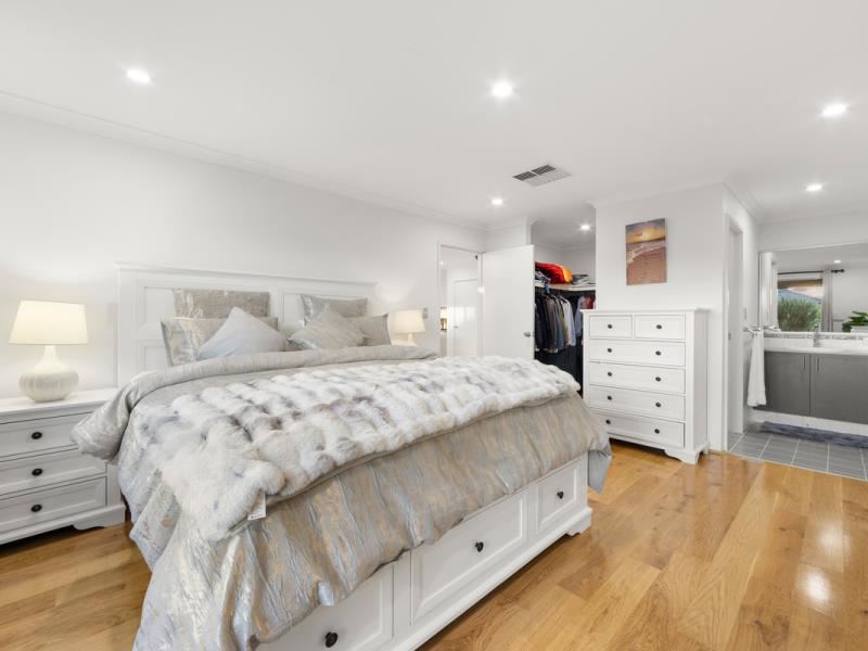 2 Lareema Gardens, Banksia Grove