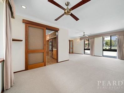 9 Ludwig Place, Duncraig WA 6023