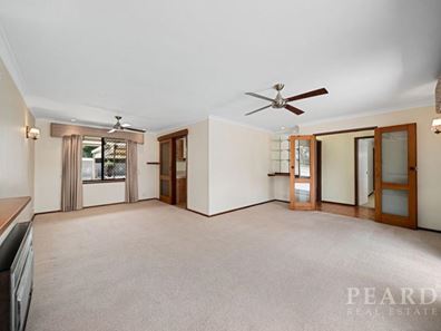 9 Ludwig Place, Duncraig WA 6023