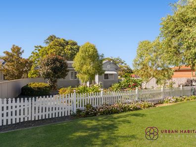 6 Gawler Way, Calista WA 6167