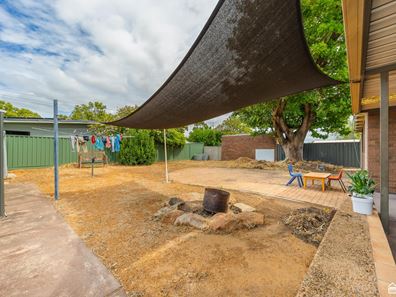 16 Dionne Place, Gosnells WA 6110