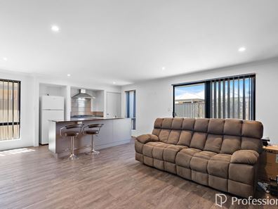 5 Mosley Street, Hilbert WA 6112