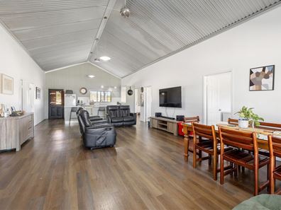 210 Ocean Farm Drive, Nilgen WA 6044