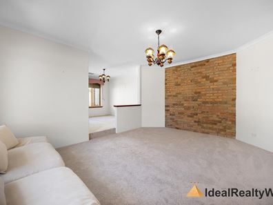8 Stuart Place, Rockingham WA 6168