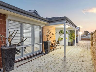 1 Hoffman Cove, The Vines WA 6069