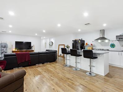 1 Hoffman Cove, The Vines WA 6069