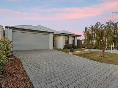 27 Rooney Street, Clarkson WA 6030