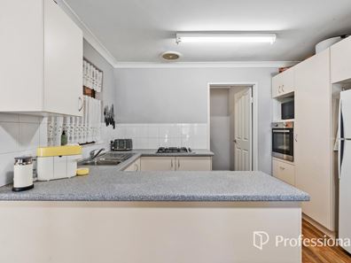 56 Blackadder Road, Swan View WA 6056