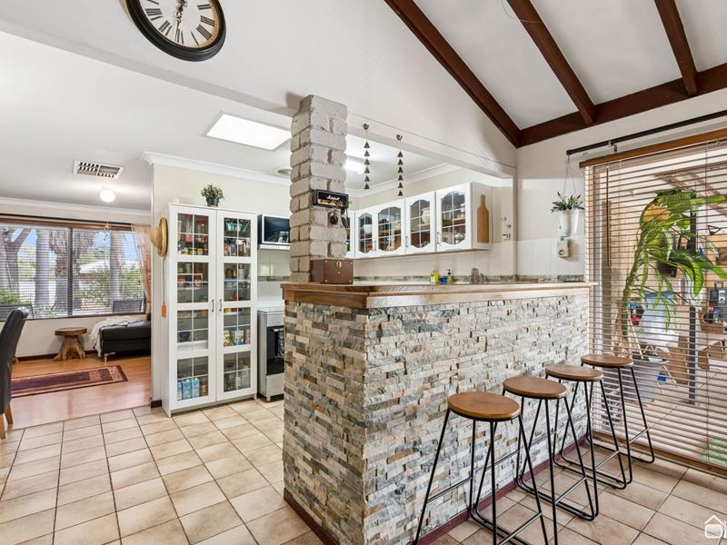 42 Prescott Drive, Gosnells WA 6110