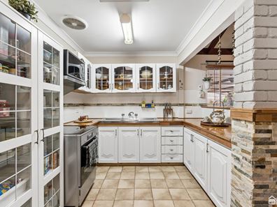 42 Prescott Drive, Gosnells WA 6110
